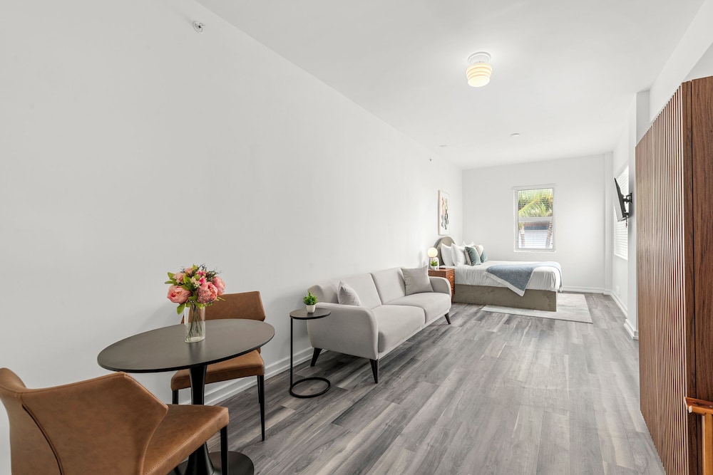 sobeny the variety hotel