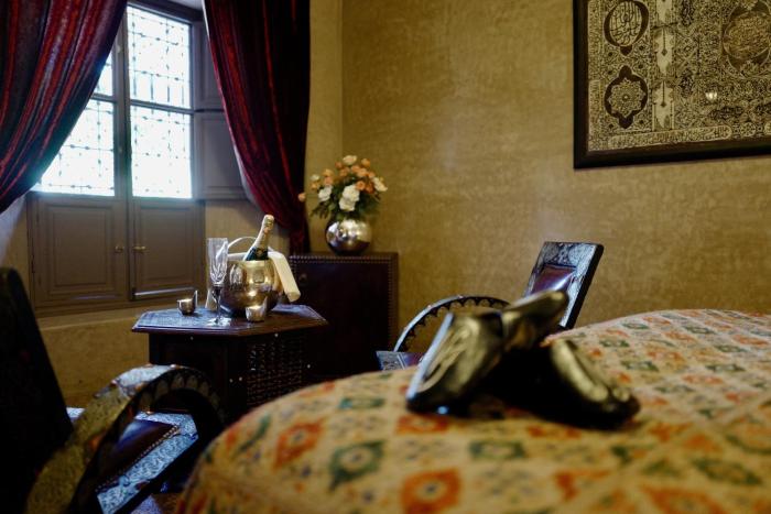 riad noir divoire