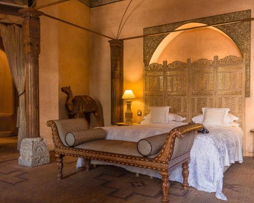 riad noir divoire