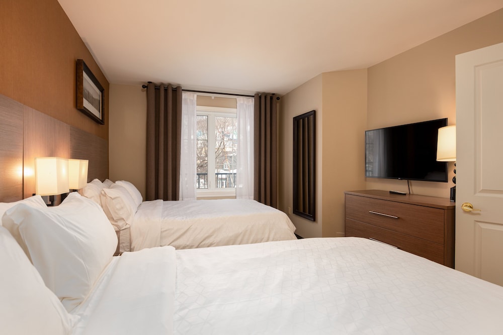 holiday inn express and suites tremblant by ihg