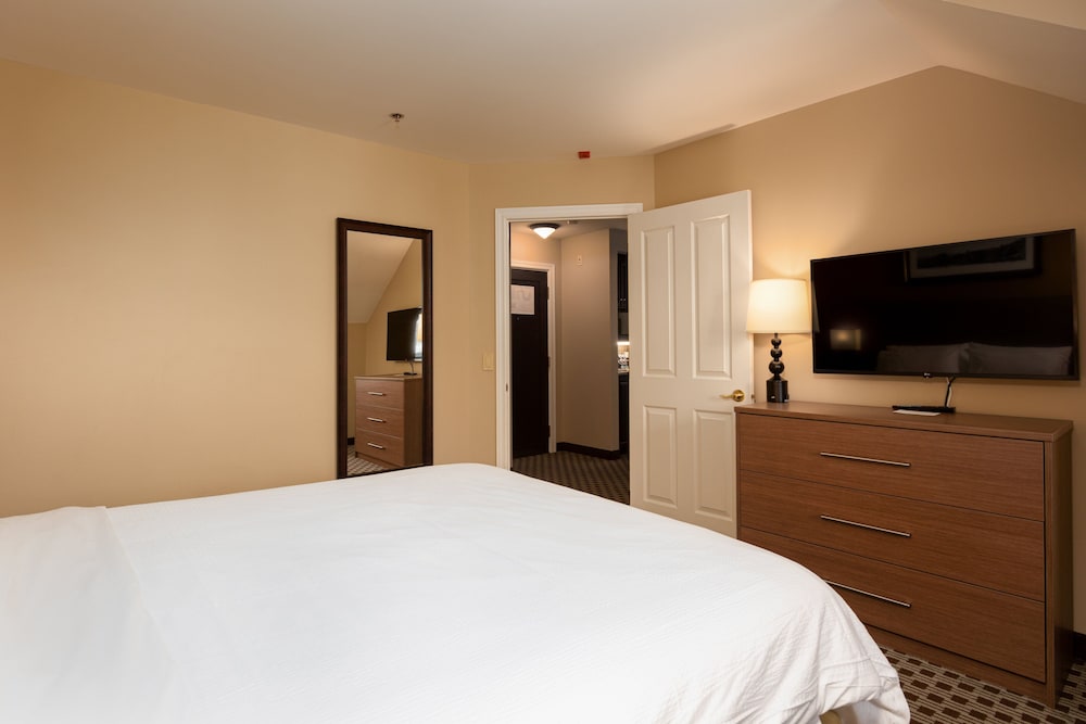 holiday inn express and suites tremblant by ihg