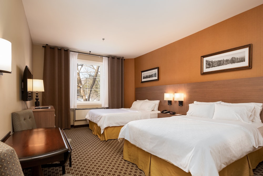 holiday inn express and suites tremblant by ihg