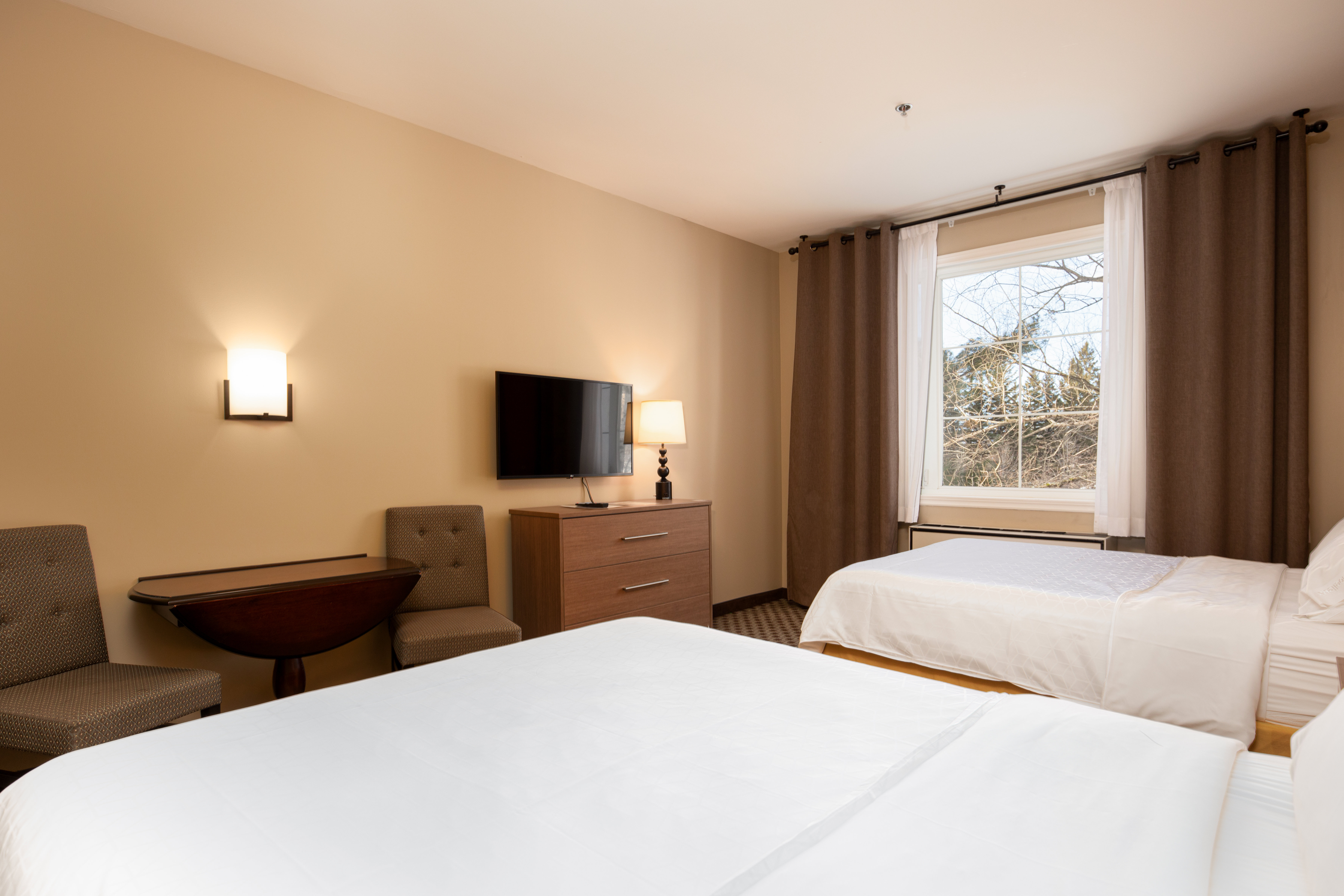 holiday inn express and suites tremblant by ihg