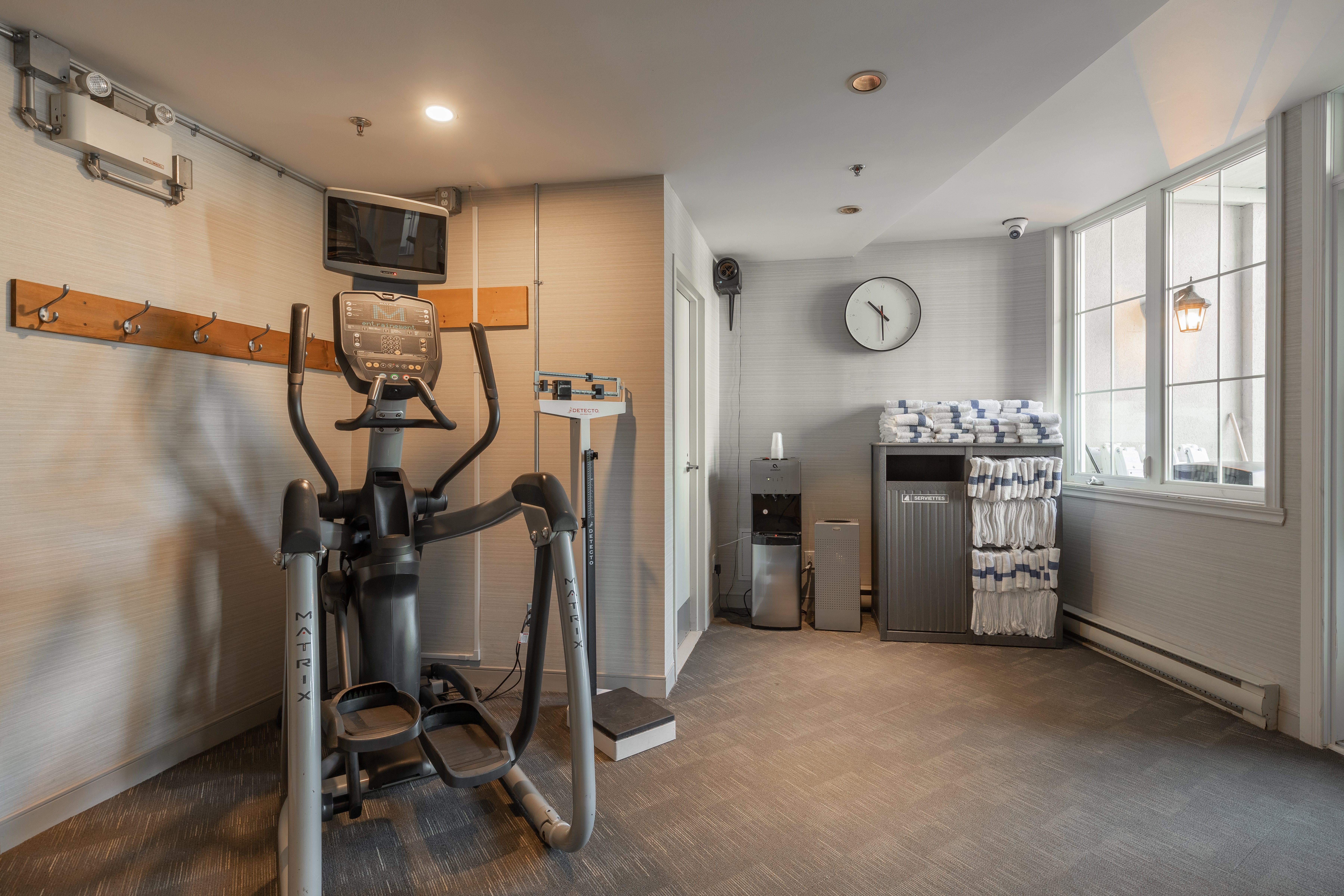 holiday inn express and suites tremblant by ihg