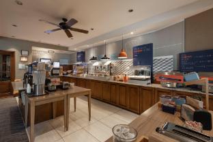 holiday inn express and suites tremblant by ihg