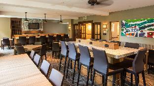 holiday inn express and suites tremblant by ihg
