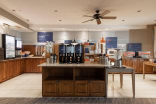 holiday inn express and suites tremblant by ihg