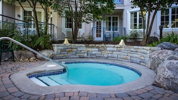 Holiday Inn Express And Suites Tremblant By Ihg,La Conception>>Joliette,3 star