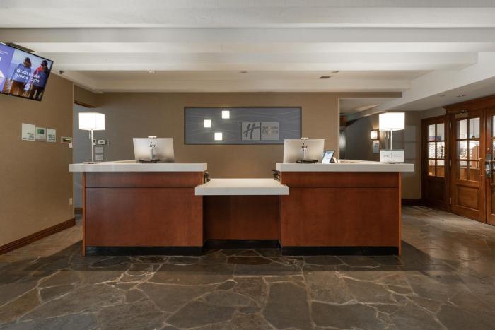 holiday inn express and suites tremblant by ihg