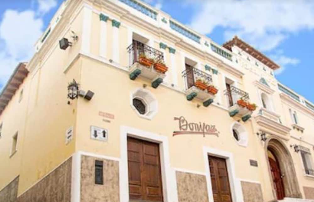 Hotel Pensión Bonifaz,Western Highlands>>Quetzaltenango,4 star