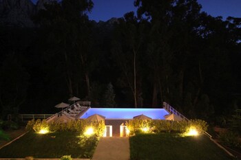 hotel costa rossa