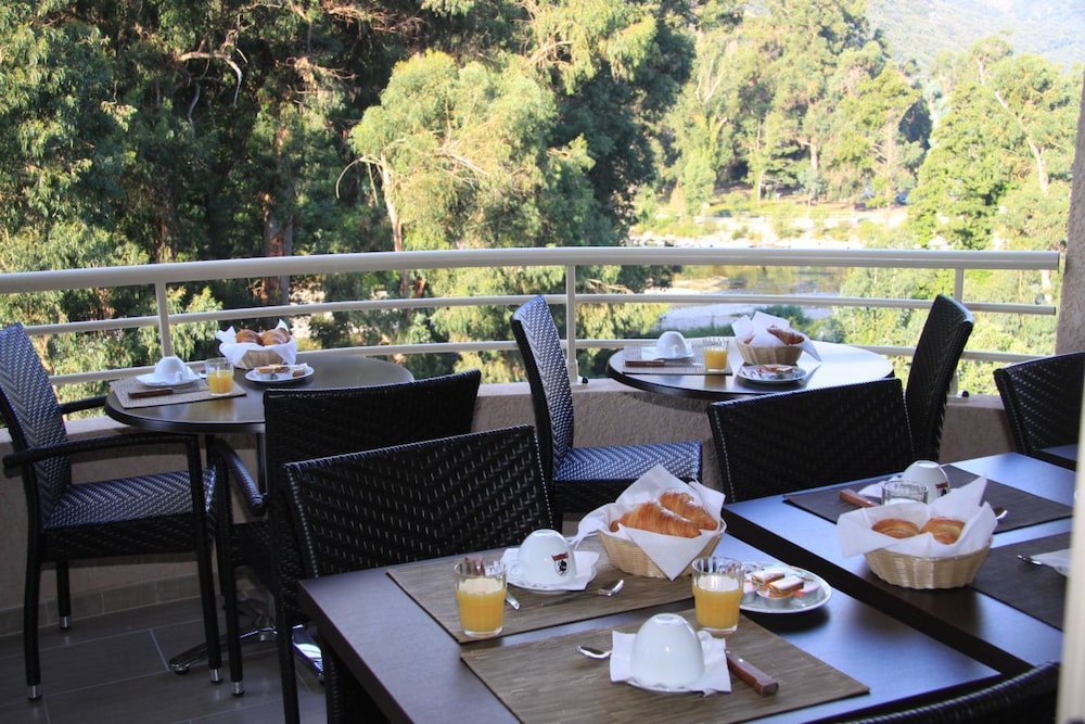 hotel costa rossa