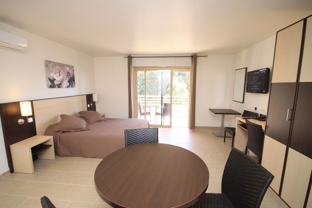 hotel costa rossa