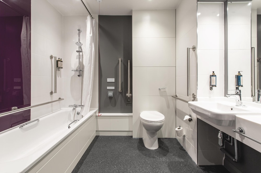 premier inn birmingham city centre exchange square