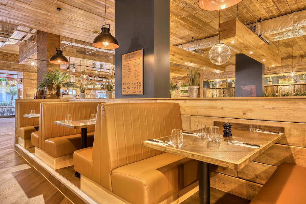 premier inn birmingham city centre exchange square