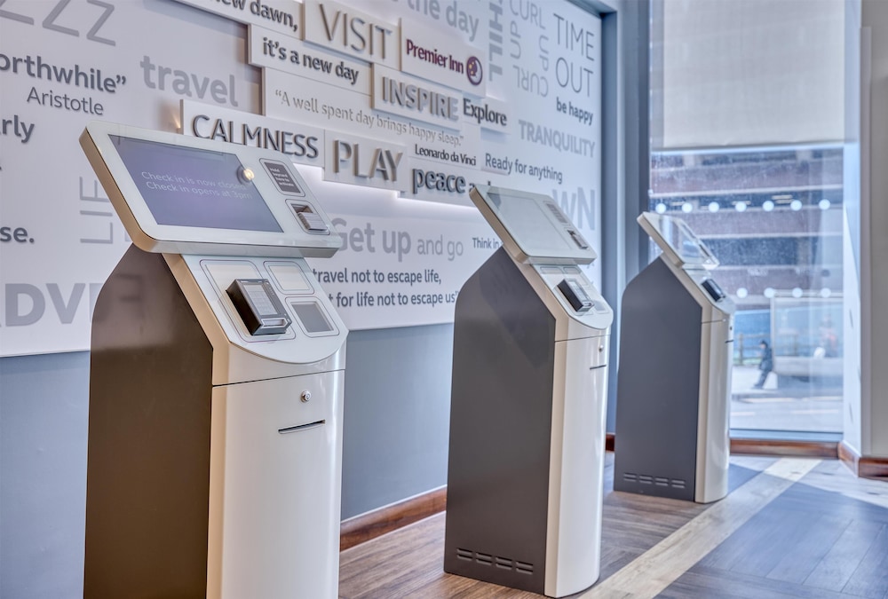 premier inn birmingham city centre exchange square