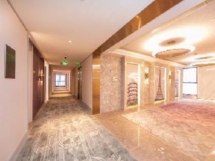 mercure xinyang shengde hotel east high speed railway station