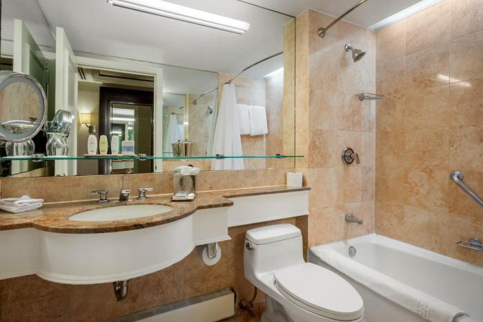 omni berkshire place