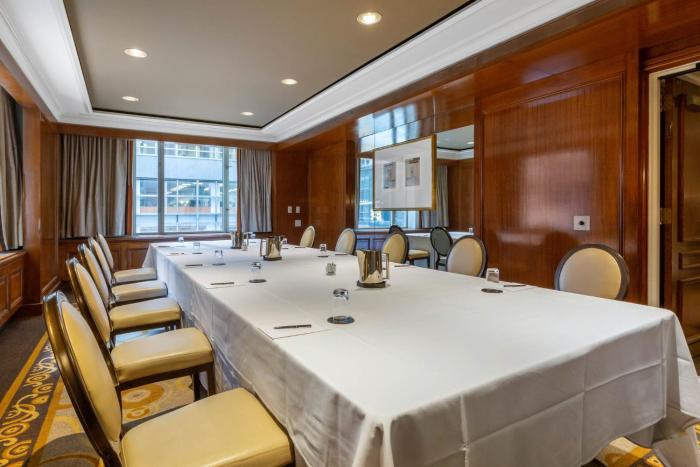 omni berkshire place