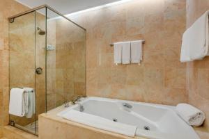 omni berkshire place