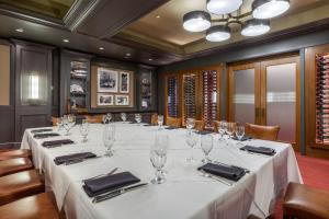 omni berkshire place