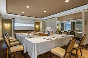 omni berkshire place