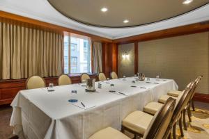 omni berkshire place