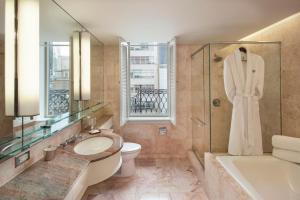 omni berkshire place