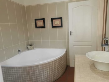 deo volente country estate