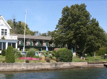 The Glen House Resort,Ivy Lea>>Gananoque,4 star