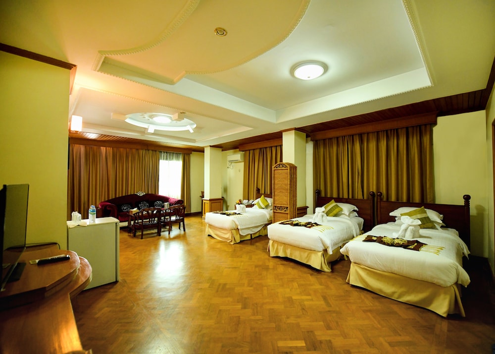 hotel queen mandalay