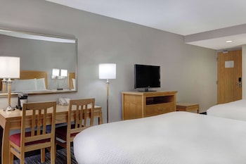 days inn by wyndham niagara falls near the falls
