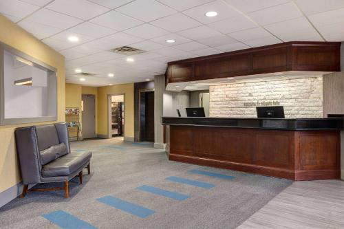 Days Inn By Wyndham Niagara Falls Near The Falls,Ontario>>Niagara Falls,2 star