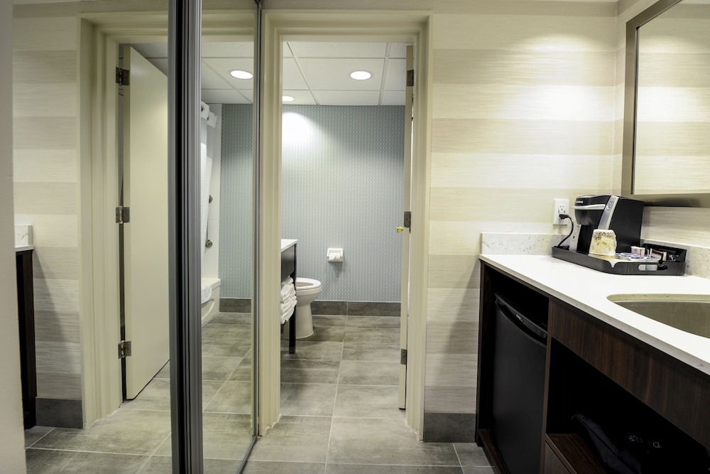 holiday inn niagara falls by the falls by ihg