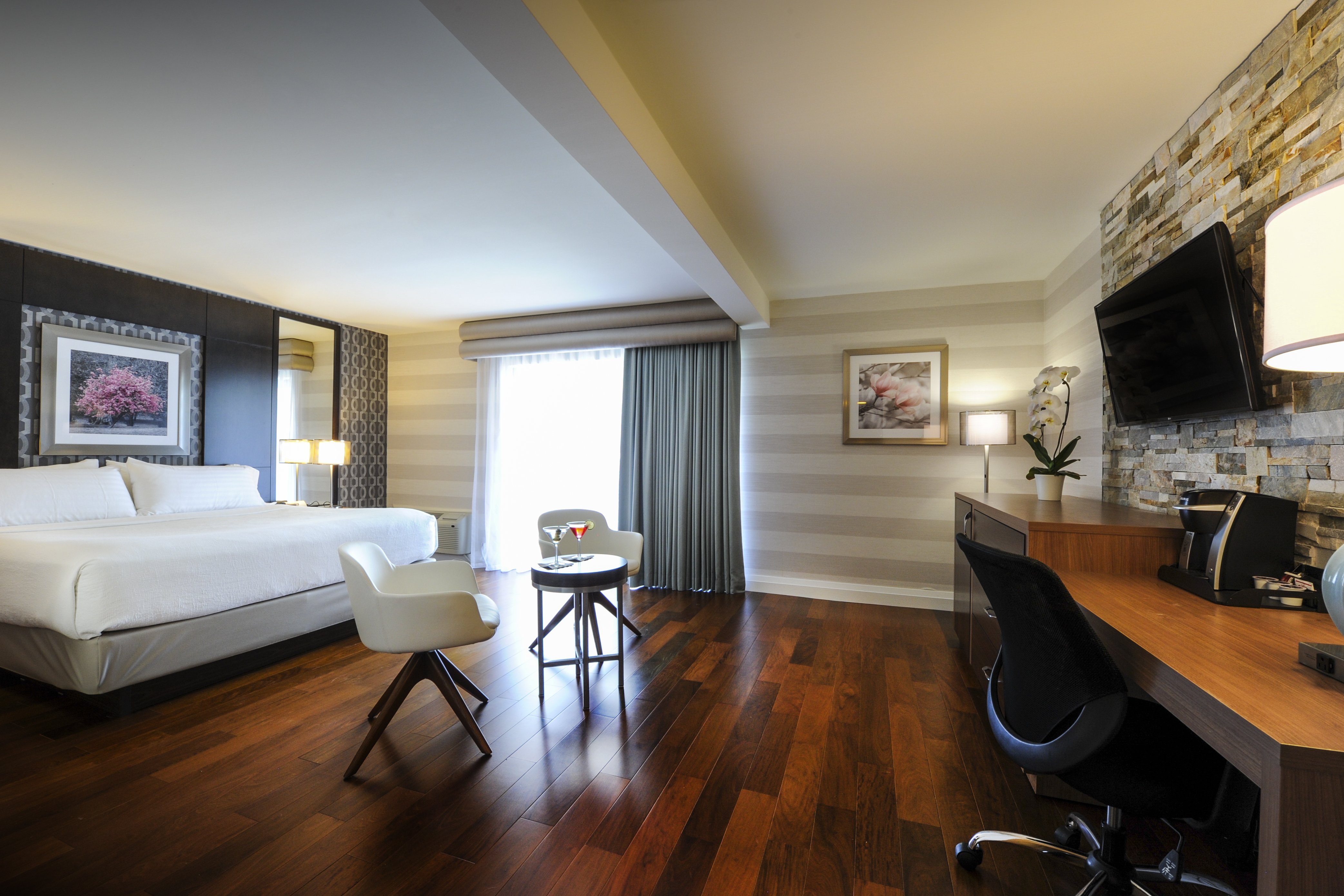holiday inn niagara falls by the falls by ihg