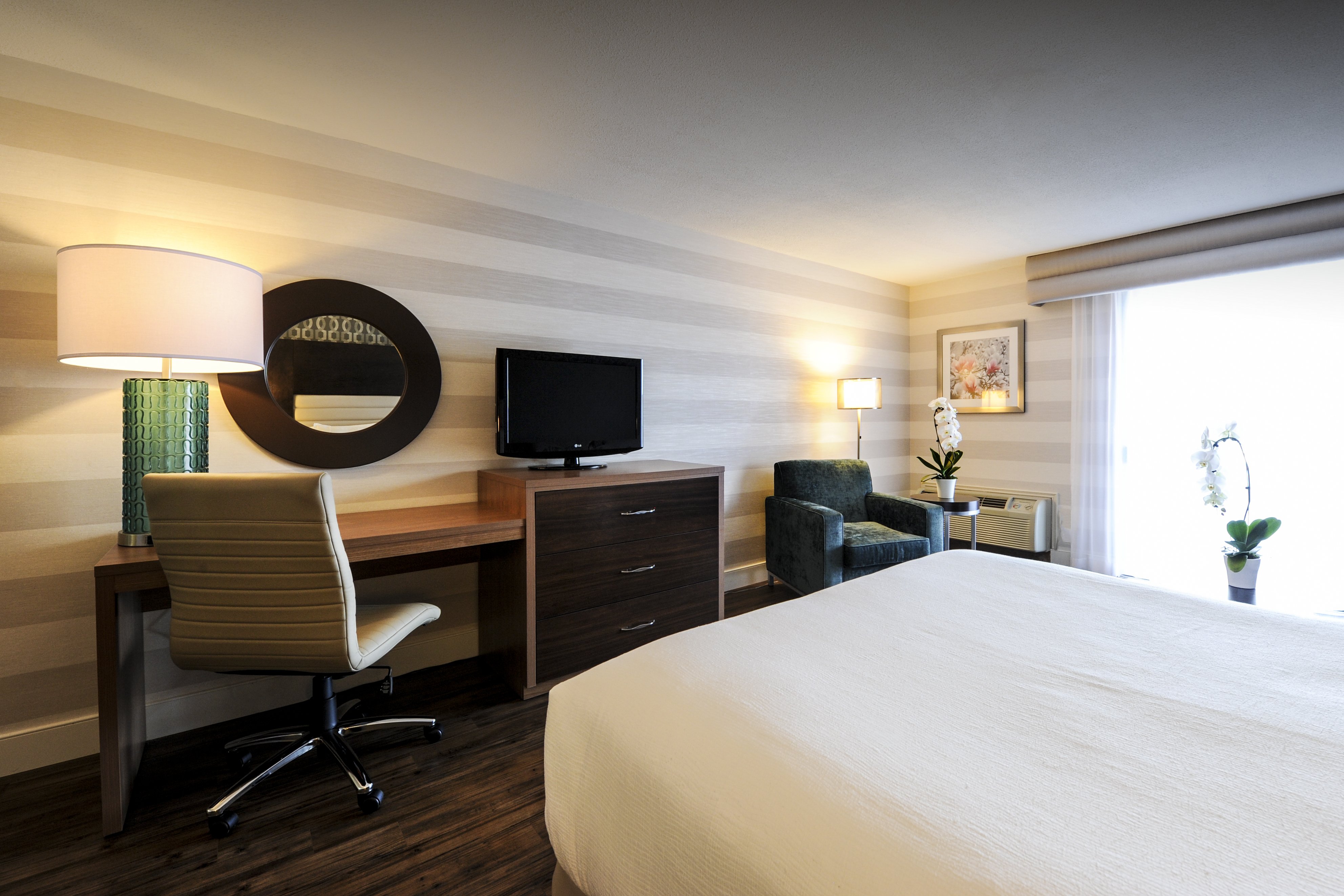 holiday inn niagara falls by the falls by ihg