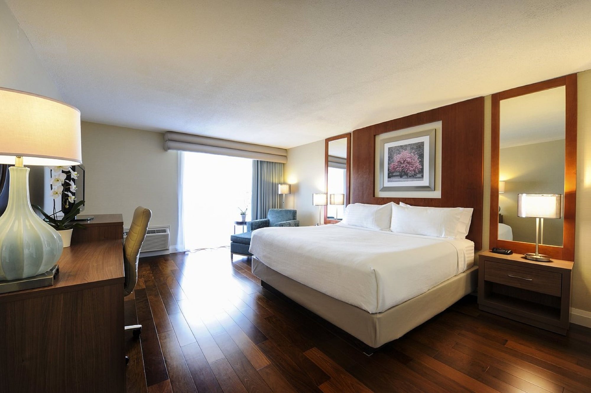 holiday inn niagara falls by the falls by ihg