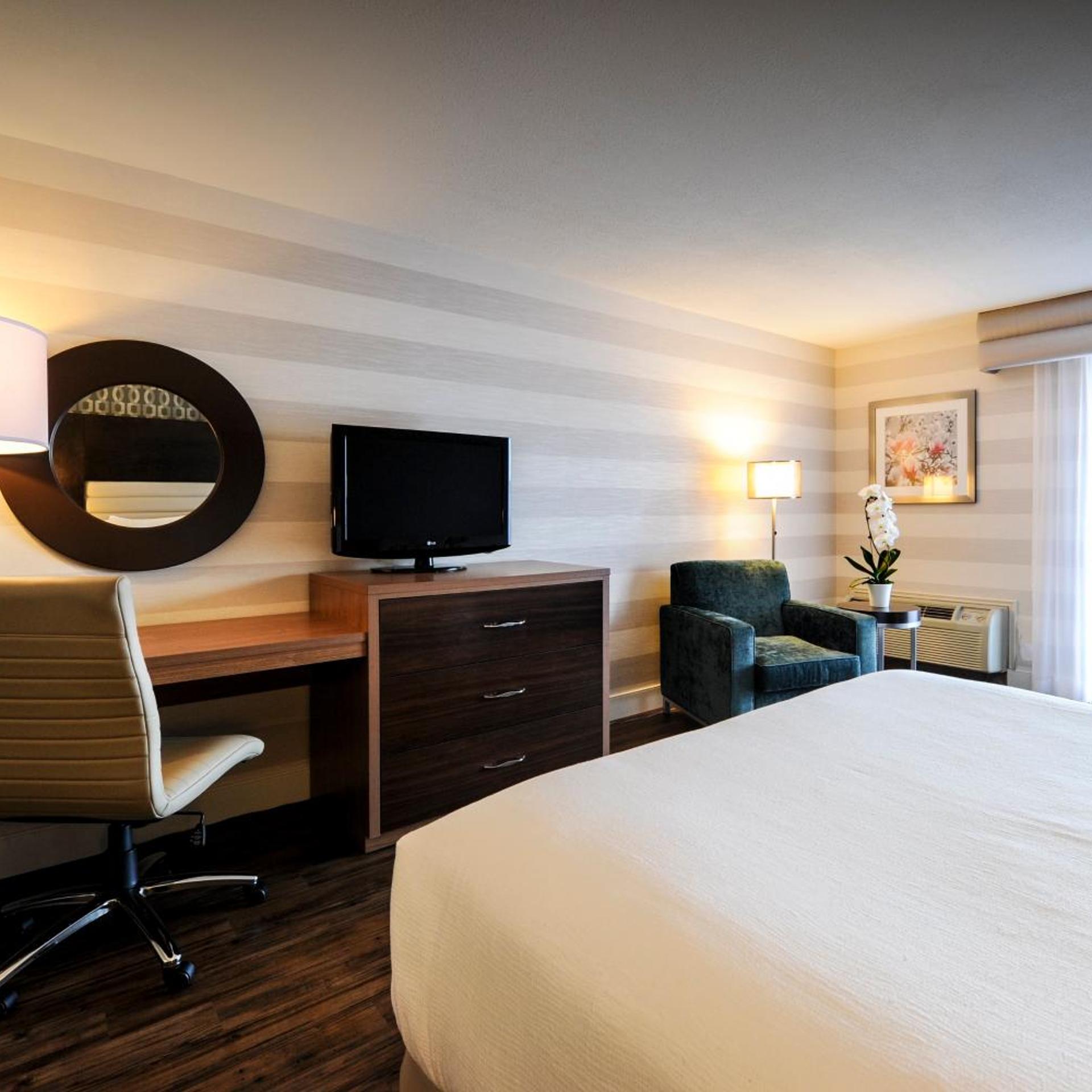 holiday inn niagara falls by the falls by ihg