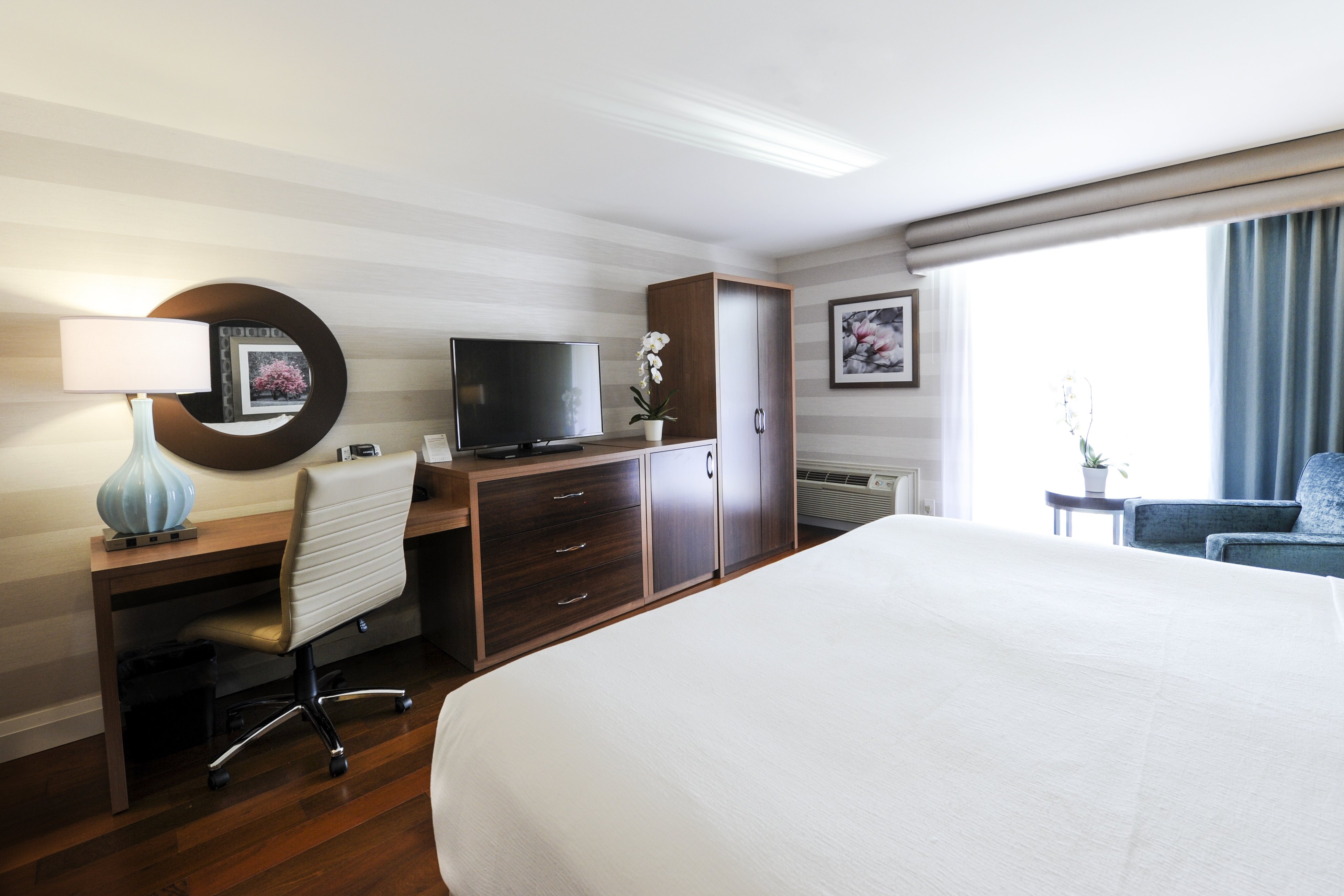 holiday inn niagara falls by the falls by ihg