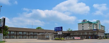 Niagara Falls Courtside Inn,Ontario>>Niagara Falls,2 star