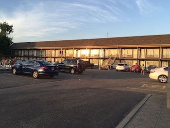 Niagara Falls Courtside Inn,Ontario>>Niagara Falls,2 star