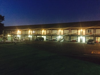 Niagara Falls Courtside Inn,Ontario>>Niagara Falls,2 star