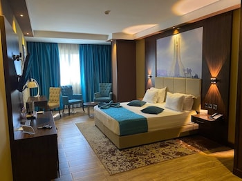 lb suites hotel
