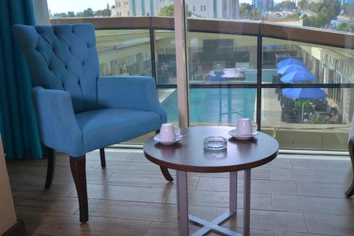 lb suites hotel