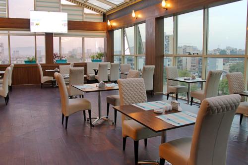 lb suites hotel