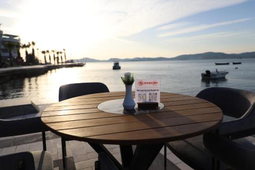 roseira mar inn luxury