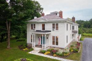 Hill Farm Inn,Bennington>>Arlington,4 star