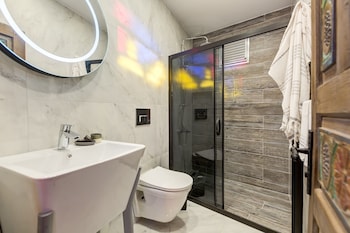 anda beach bistro and rooms