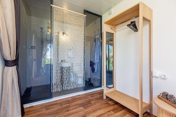 anda beach bistro and rooms