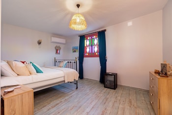 anda beach bistro and rooms